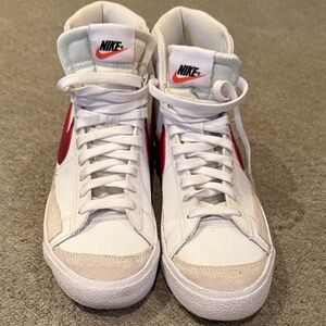 NIKE Blazer Mid 77 High-Top Sneaker